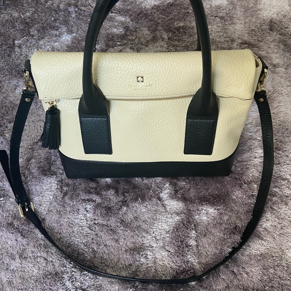Brand New Kate Spade purse with duster bag - chic!